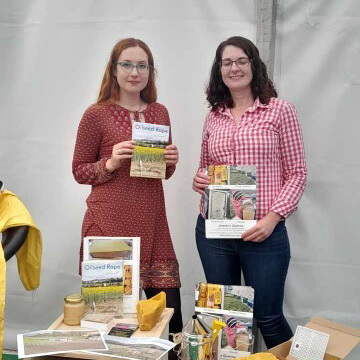 Linnet and Helen